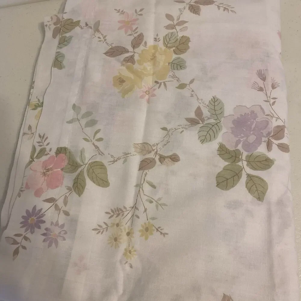 VTG Cotton Blend Twin Size Flat Sheet Floral Cottagecore Home Collection 80x90”